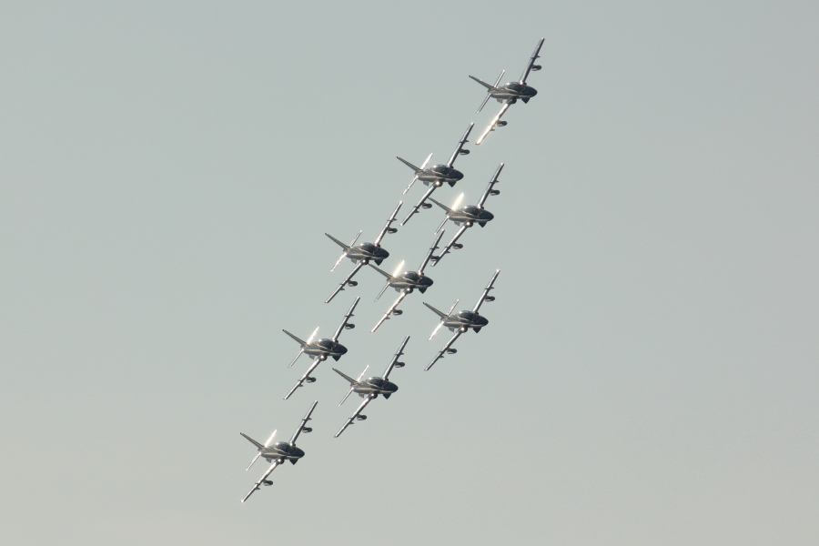 Marina di Grosseto air show 2017, [it] virata in formazione per le Frecce Tricolori [en]a diamond formationveern for the "Frecce Tricolori" Italian aerobatic team