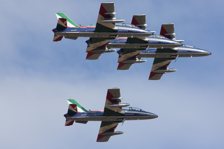 Marina di Grosseto air show 2017, [it]gli Aermacchi MB339 delle Frecce tricolori[en]Italian Aerobatic team Aermacchi MB339