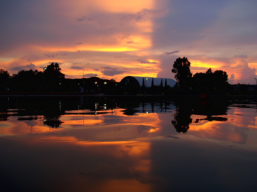 [it] Tramonto sul laghetto del parco [en] sunset